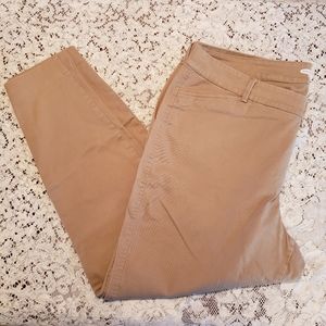 Old Navy Khaki Pixie Pants, Size 16